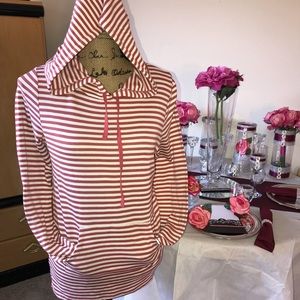 Striped hoodie with pockets